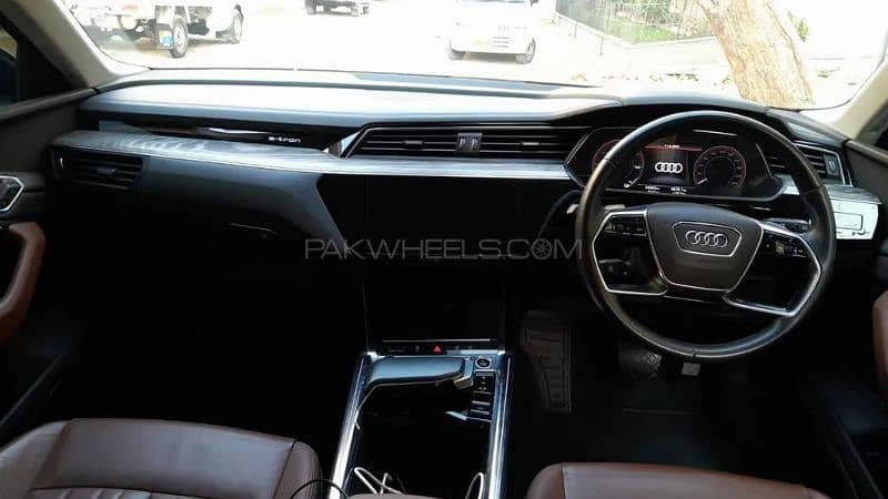audi-e-tron-50-quatro-202123-big-6