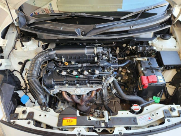 suzuki-swift-gl-mt-2023-big-3