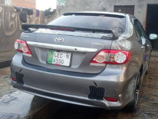 toyota-corolla-gli-2013