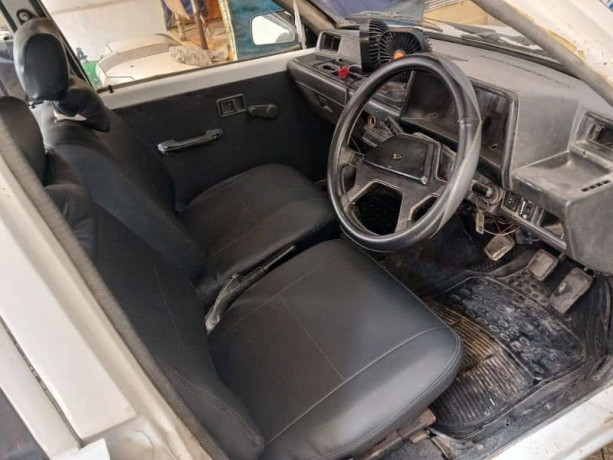 daihatsu-charade-1984-big-4