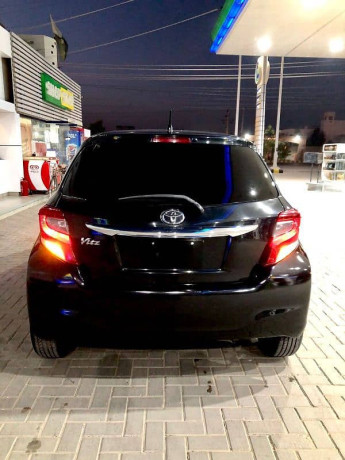 toyota-vitz-2015-big-0