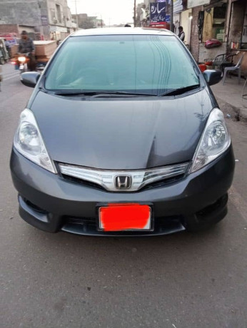 honda-fit-shuttle-20122016full-option-big-0