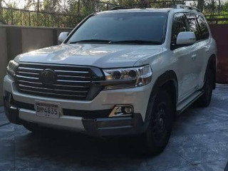 toyota-land-cruiser-2018