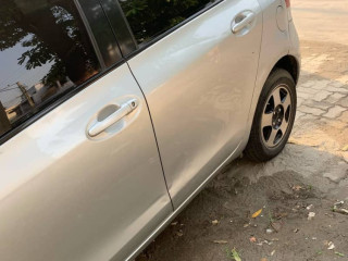 toyota-vitz-2009
