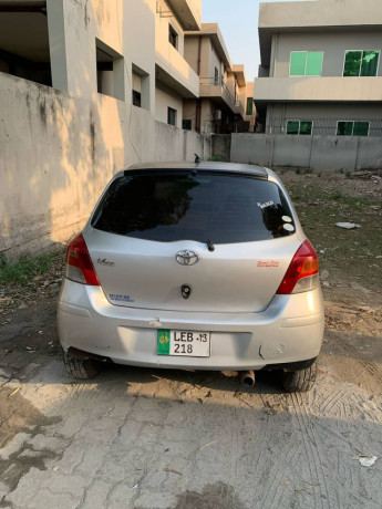 toyota-vitz-2009-big-8