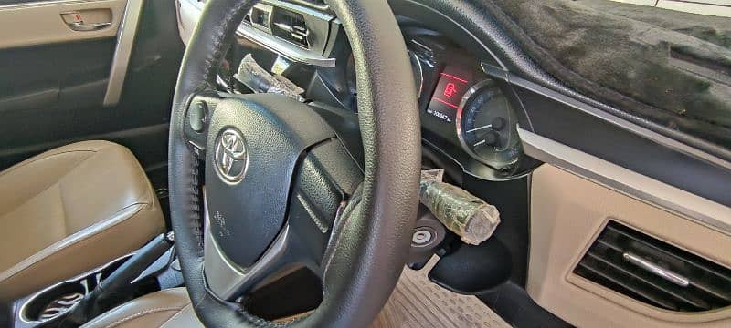 toyota-altis-grande-2015-total-genuine-big-13