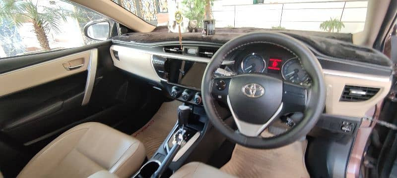 toyota-altis-grande-2015-total-genuine-big-7