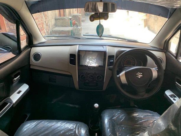 suzuki-wagon-r-2019-big-13