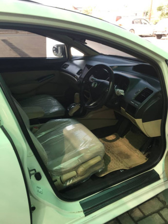 honda-civic-reborn-ug-full-option-2010-big-5