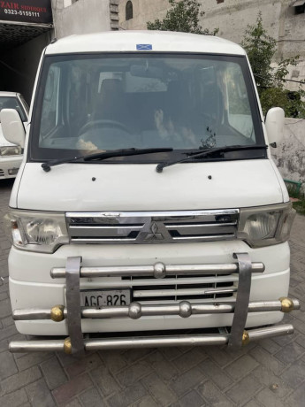 mitsubishi-every-2012-big-0