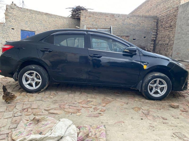 toyota-corolla-xli-2017-big-3
