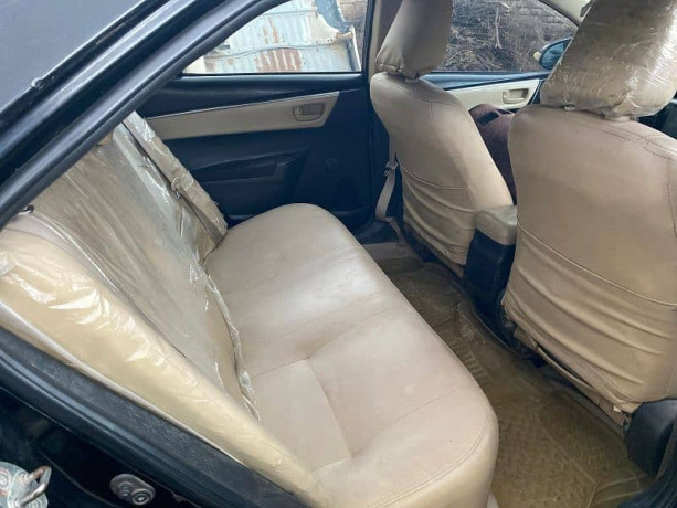 toyota-corolla-xli-2017-big-11