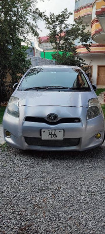 toyota-vitz-2012-big-3