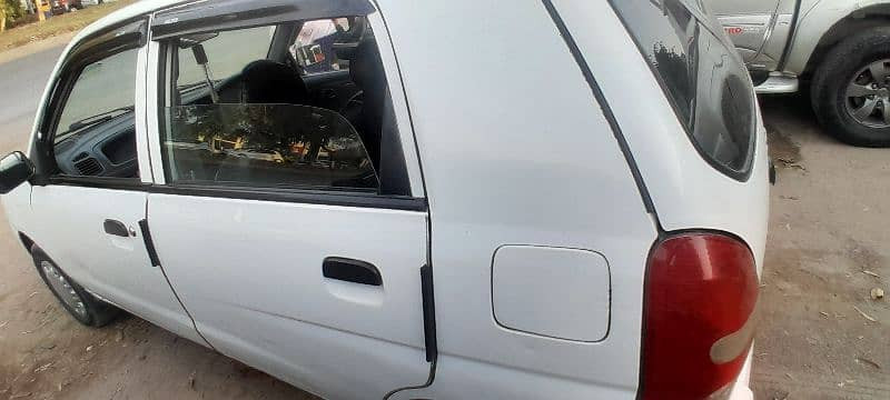 suzuki-alto-2010-big-0