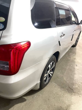 toyota-corolla-fielder-2007-big-8