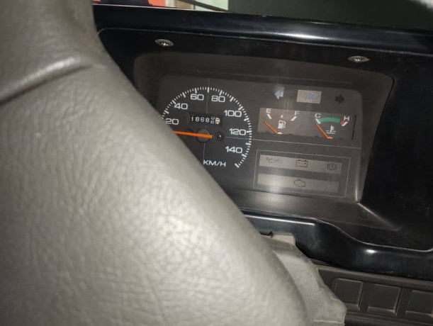 suzuki-mehran-vx-2012-big-2