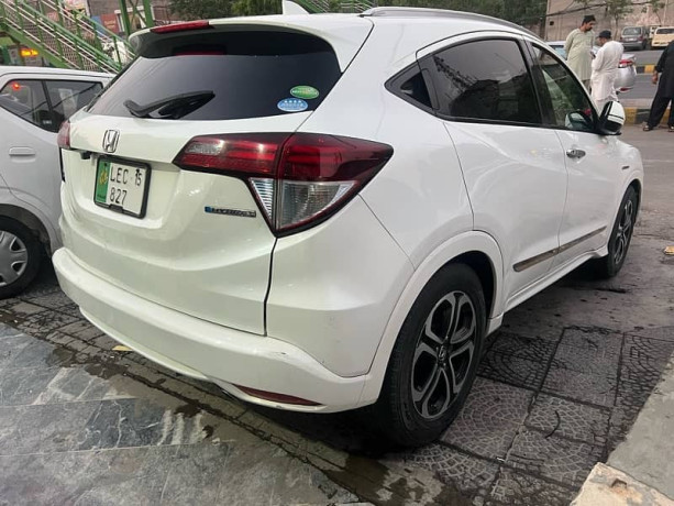 honda-vezel-2015-z-package-big-3