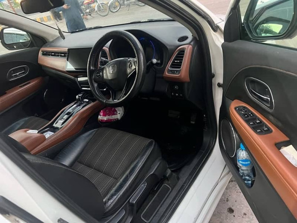 honda-vezel-2015-z-package-big-6