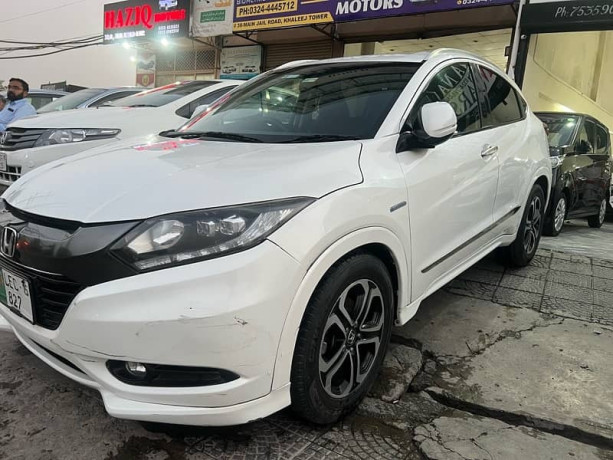 honda-vezel-2015-z-package-big-2
