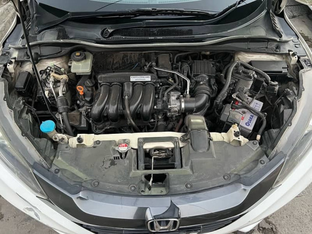 honda-vezel-2015-z-package-big-8