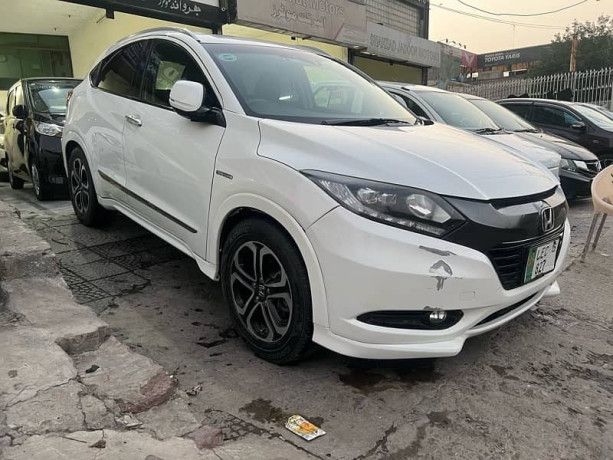 honda-vezel-2015-z-package-big-1