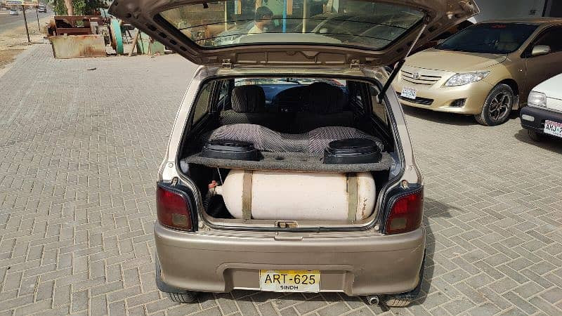 daihatsu-cuore-2008-big-5