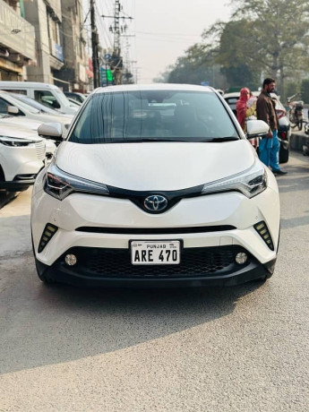 toyota-c-hr-g-led-2018-24-big-0