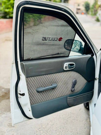 suzuki-cultus-vxr-2016-limited-edition-big-5