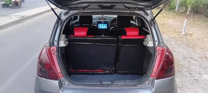 suzuki-swift-dlx-2012-total-genuine-big-14