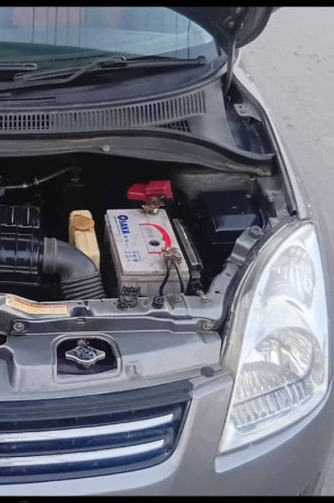 suzuki-swift-dlx-2012-total-genuine-big-13