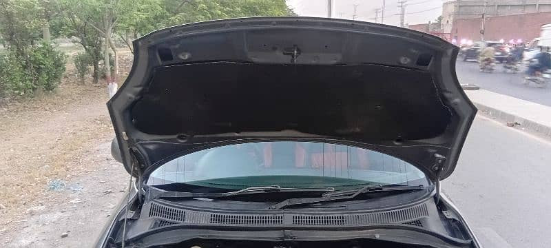suzuki-swift-dlx-2012-total-genuine-big-11