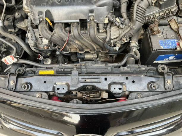 toyota-corolla-xli-2012-big-10