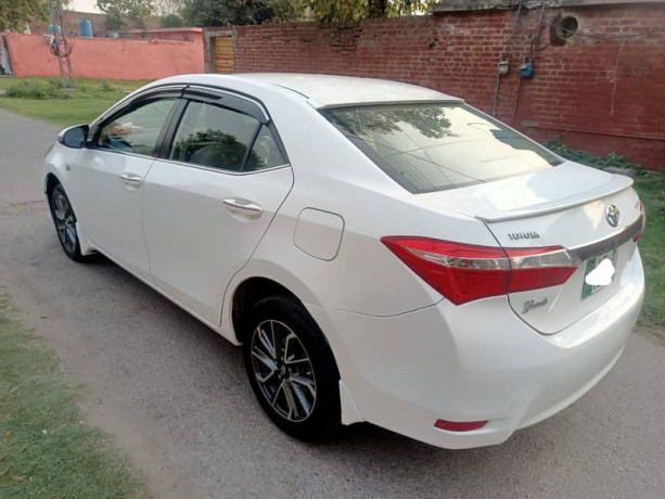 toyota-altis-grande-18-2016-model-big-8