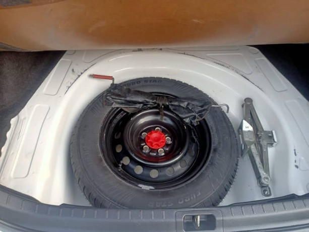 toyota-altis-grande-18-2016-model-big-10