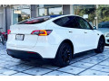 tesla-model-y-standard-range-2022-small-4