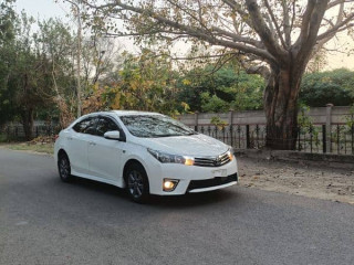 toyota-altis-grande-2014-manual-with-sunroof
