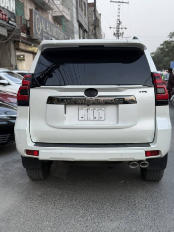 toyota-land-cruiser-prado-28d-2020-25-big-4