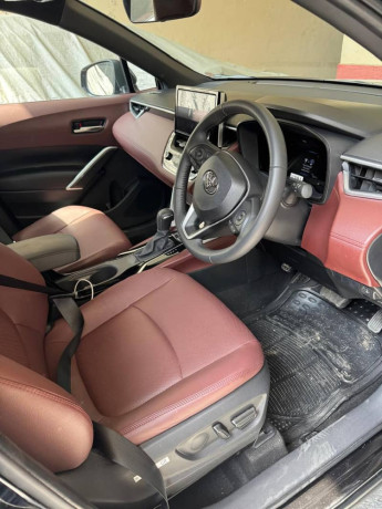 toyota-corolla-cross-premium-high-grade-2024-big-7