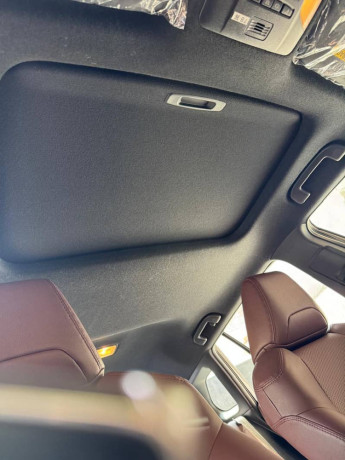 toyota-corolla-cross-premium-high-grade-2024-big-11