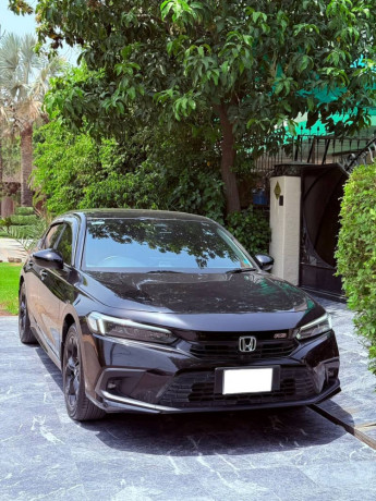 honda-civic-15-rs-turbo-big-1