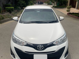 toyota-yaris-ativ-mt-13-2020-model-first-owner-car-for-sale
