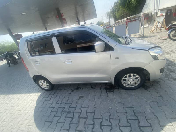 suzuki-wagon-r-2017-big-13
