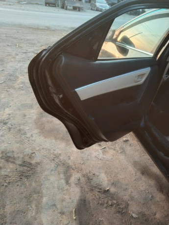 toyota-corolla-gli-2016-big-7