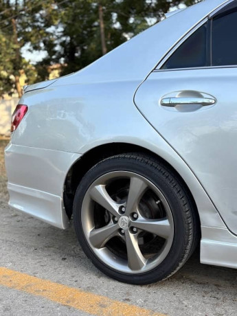 toyota-mark-x-2005-big-10