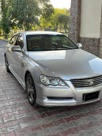 toyota-mark-x-2005-big-3