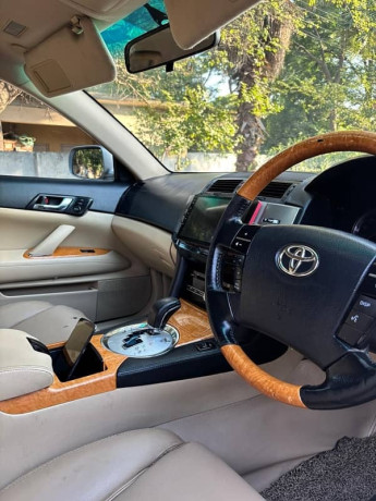 toyota-mark-x-2005-big-8