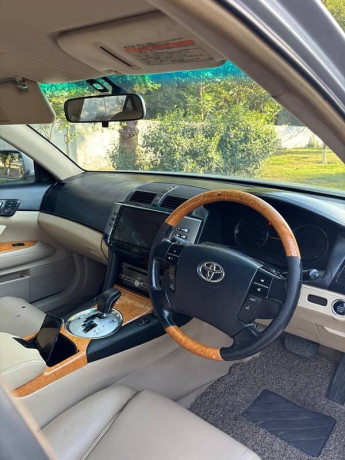 toyota-mark-x-2005-big-7