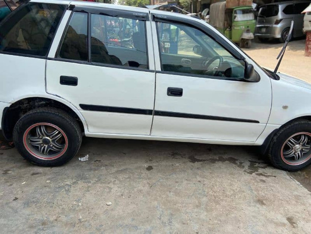 suzuki-cultus-vxr-2011-big-7