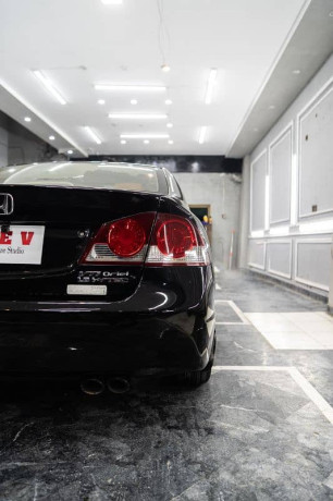 honda-civic-vti-oriel-prosmatec-2010-big-3