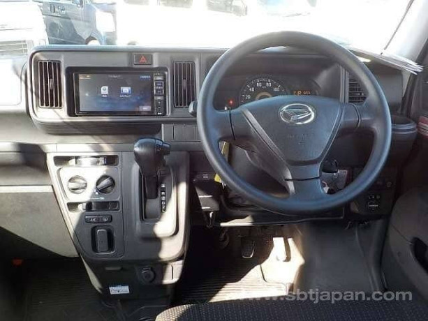 hijet-cruise-202125-modl-btr-thn-everyminicabcarry-bolandayzwagon-big-5